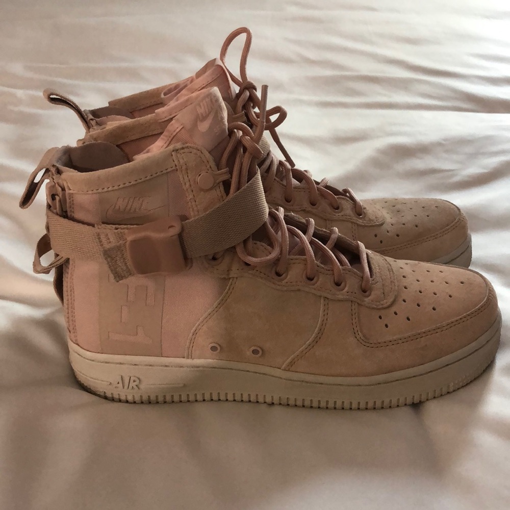 Nike AF1 Mid Light Pink Blush